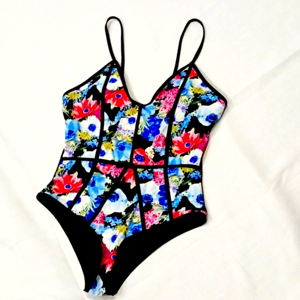 Cupshe one piece swimsuit/Like new